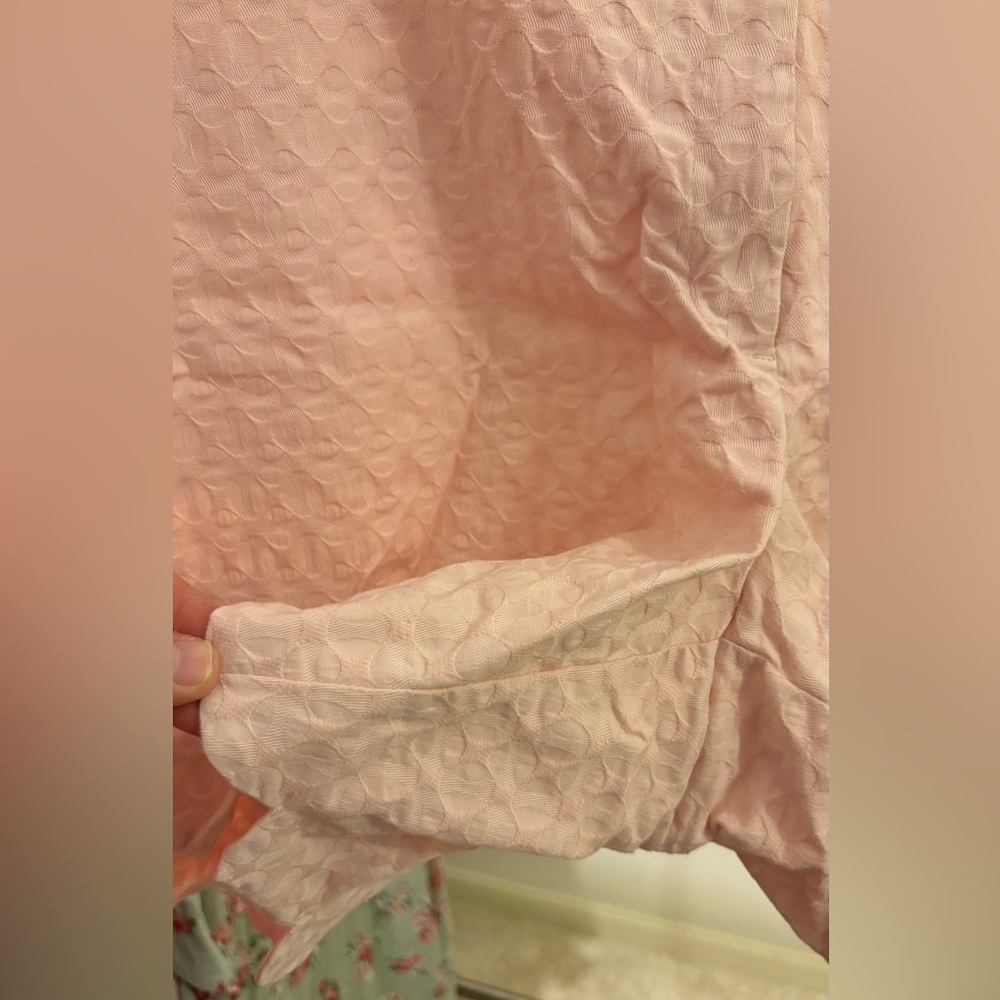 Crown & Ivy Women’s Plus Light Pink Textured Shorts with Scalloped Hem Sz 22W - Picture 6 of 10